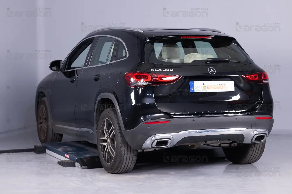 Ťažné zariadenie Mercedes Benz GLA 2020- (H247) , vertikálny, Aragon