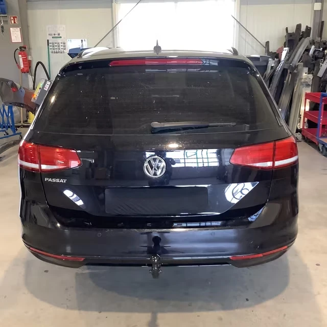 Ťažné zariadenie Volkswagen Passat Variant (kombi) 2014-2023 (B8), vertikálny, Bosal-Oris