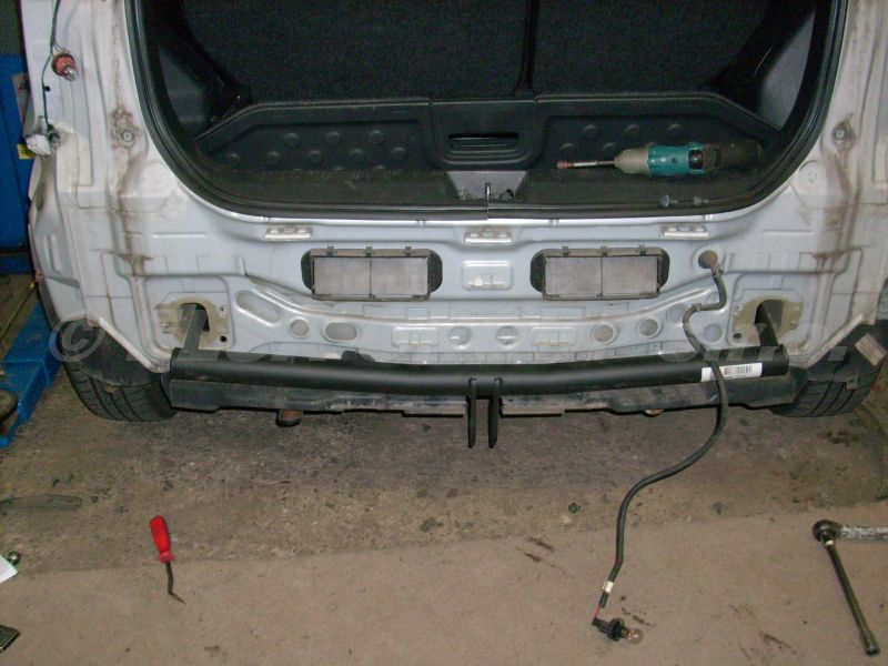 Ťažné zariadenie Nissan Note 2006-2013 , pevný čep 2 šrouby, BRINK