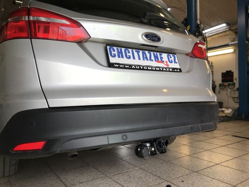 Ťažné zariadenie Ford Focus kombi 2011-2018, bajonet, AUTO-HAK