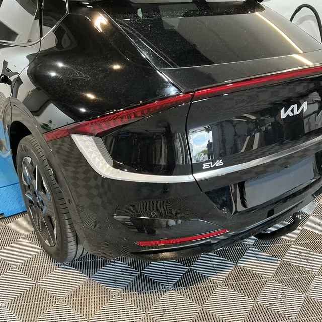 Ťažné zariadenie Kia EV6 2024- (f.l.) , vertikálny, GDW