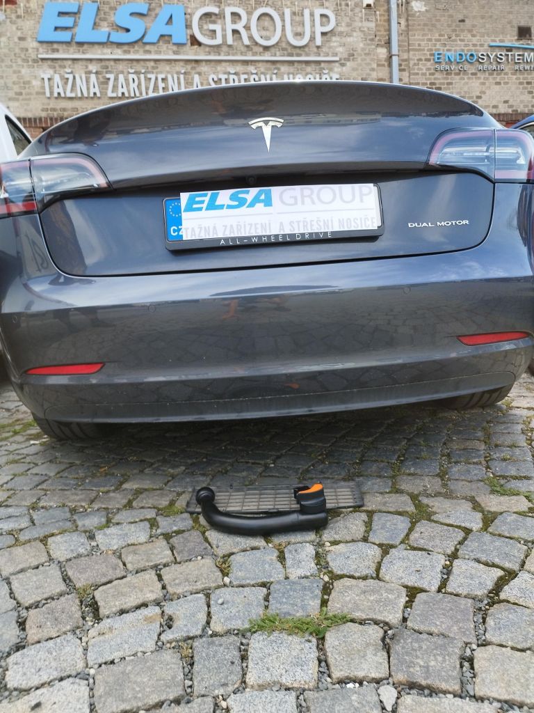 Zařízení pro nosiče kol Tesla Model 3 2019- , vertikální, Aragon