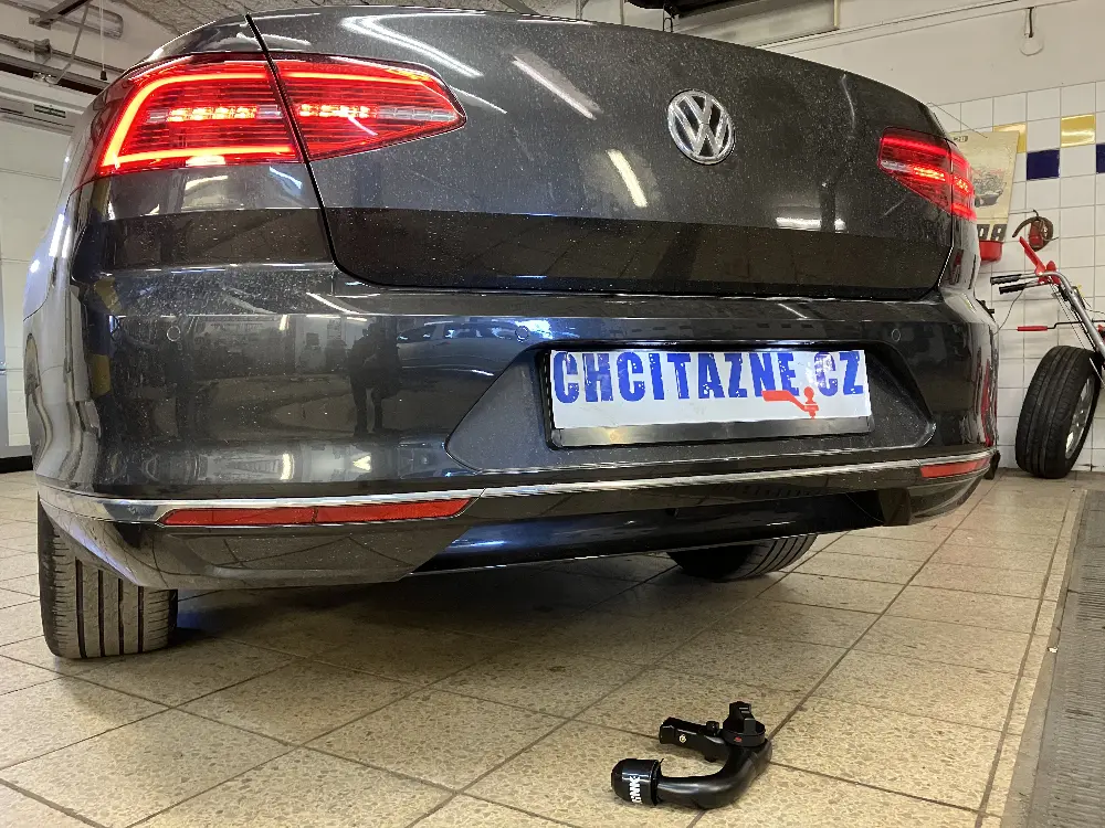 Ťažné zariadenie Volkswagen Passat sedan 2014- (B8), vertikální, BRINK