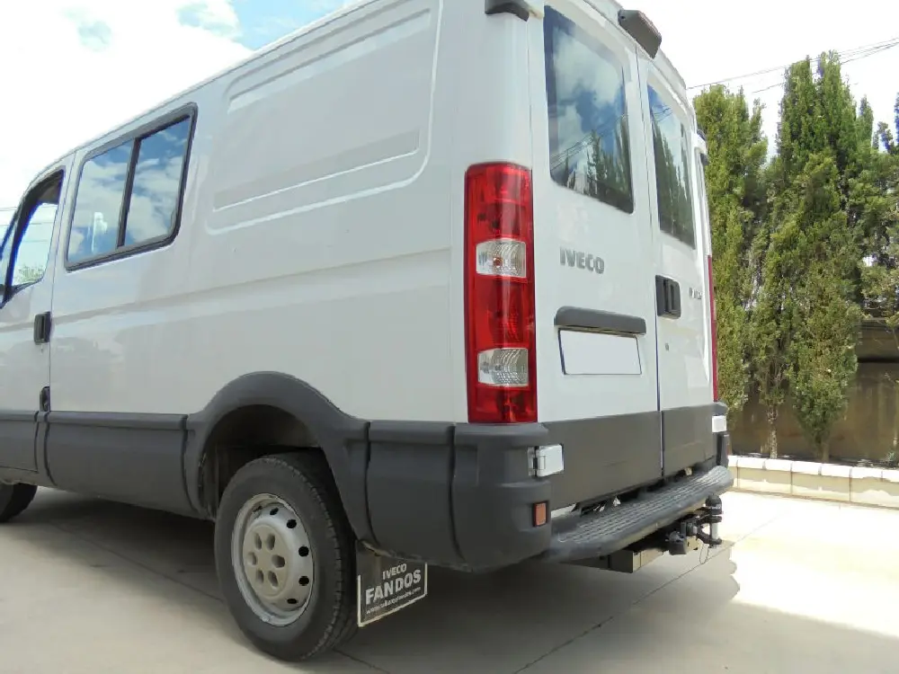 Ťažné zariadenie Iveco Daily skříň 1999-2010/12, guľový svorník, Aragon