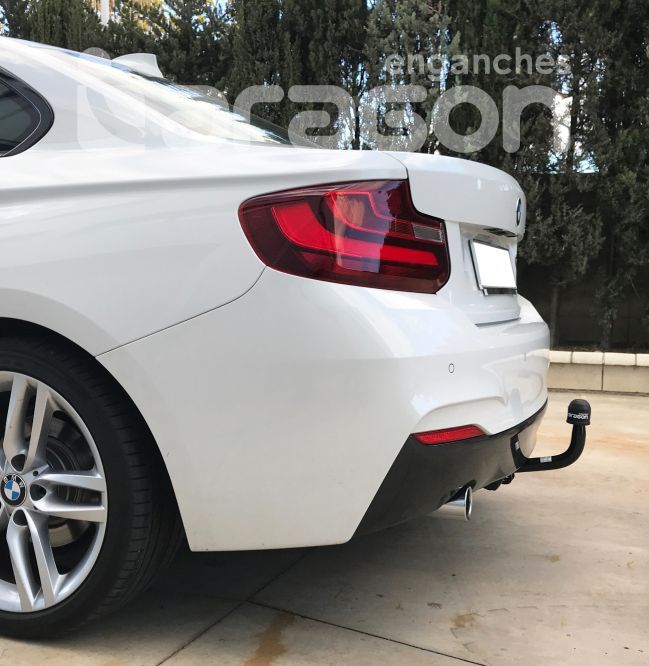 Ťažné zariadenie BMW 4-serie Coupé / Cabrio 2013-2014/02 (F32/F33), pevné, Aragon