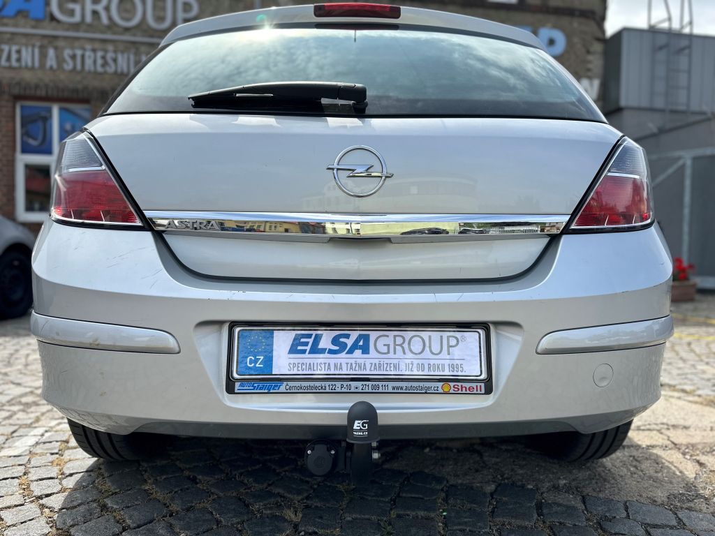 Ťažné zariadenie Opel Astra HB+coupe 2004-2009 (H), pevný čep 2 šrouby, Westfalia