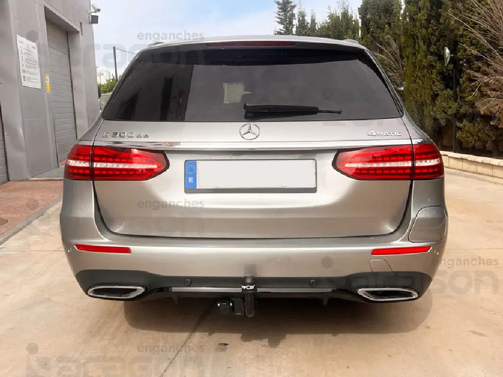 Ťažné zariadenie Mercedes Benz GLC SUV 2022- (X254), pevné 2 sk., Aragon