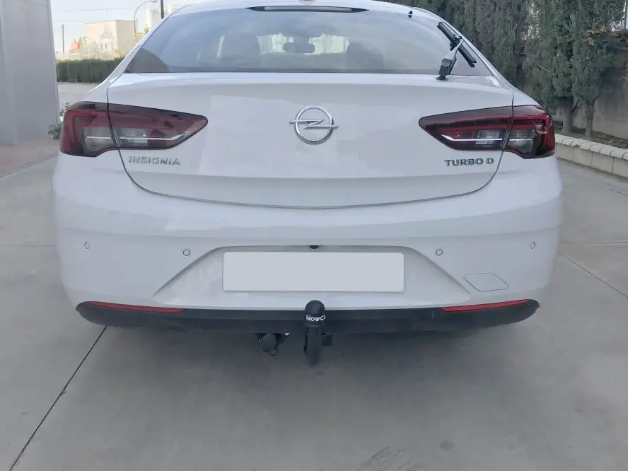 Ťažné zariadenie Opel Insignia sedan 2017-, vertikálny, Aragon