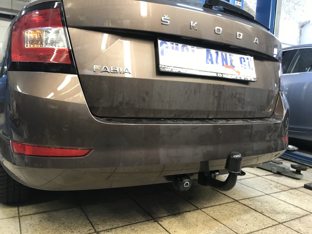 Ťažné zariadenie Škoda Fabia kombi 2018- (III FL), vertikální, AUTO-HAK