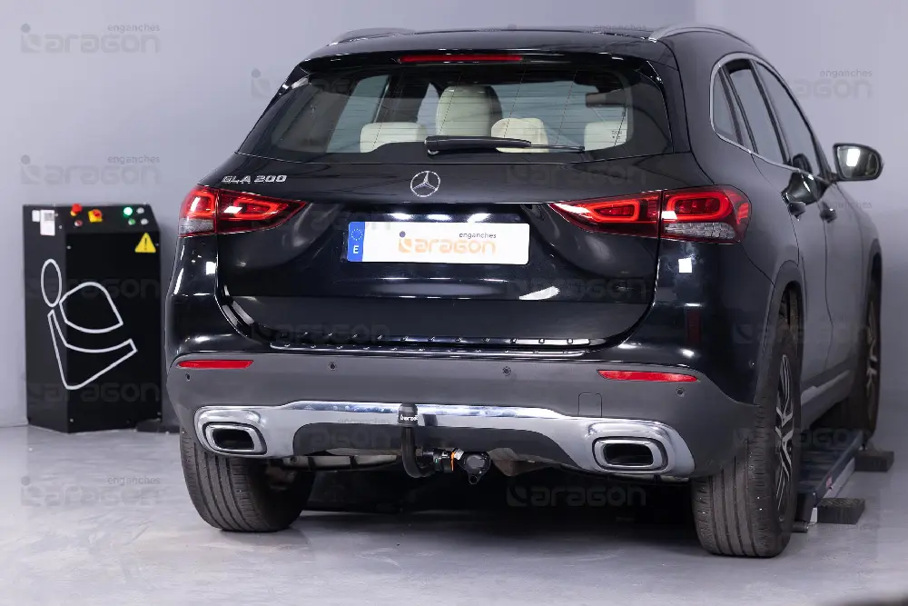 Ťažné zariadenie Mercedes Benz GLA 2020- (H247) , vertikálny, Aragon