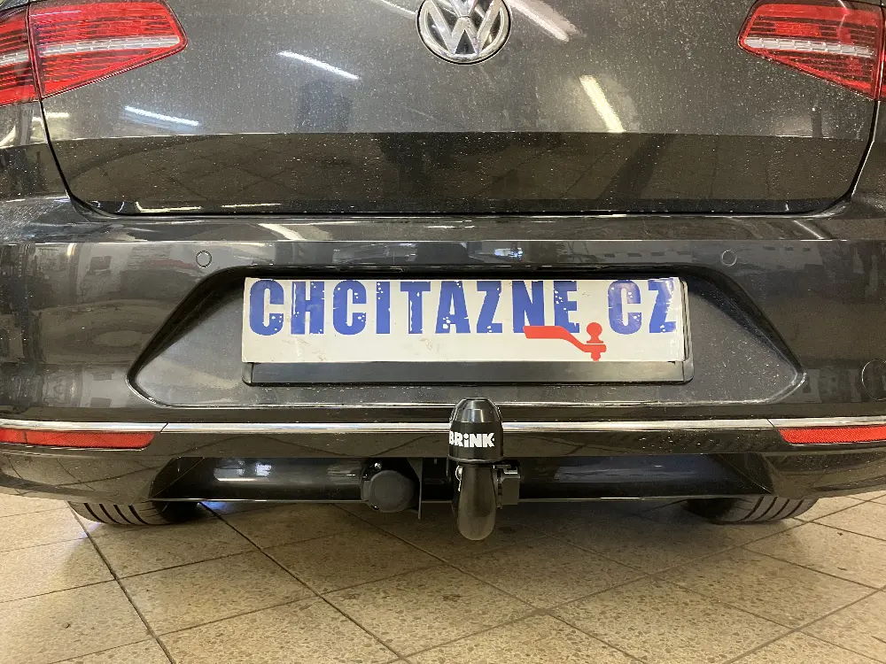 Ťažné zariadenie Volkswagen Passat sedan 2014- (B8), vertikální, BRINK