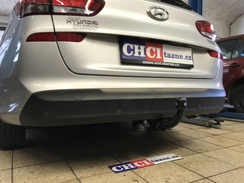 Ťažné zariadenie Hyundai i30 kombi 2017/06-, vertikální, Oris