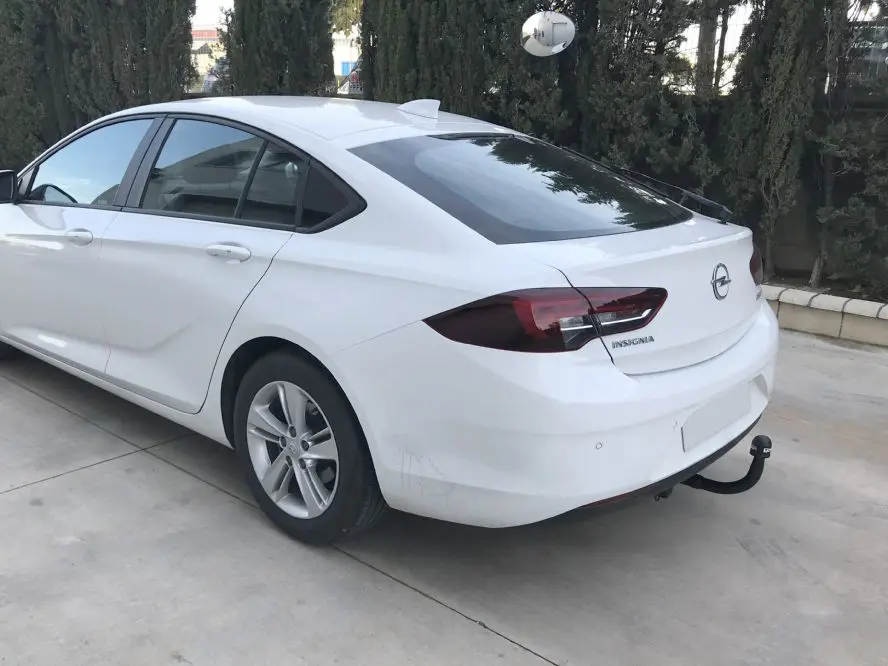 Ťažné zariadenie Opel Insignia sedan 2017-, vertikálny, Aragon