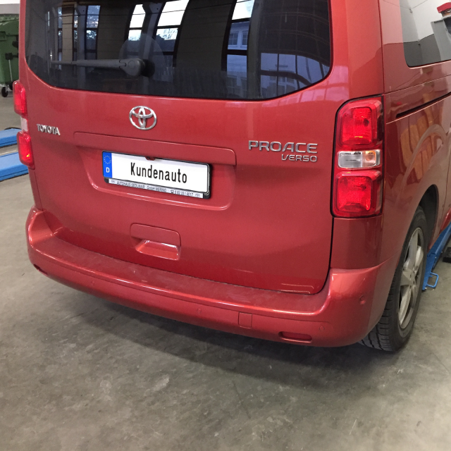 Ťažné zariadenie Toyota Proace 2016- , vertikální, AUTO-HAK