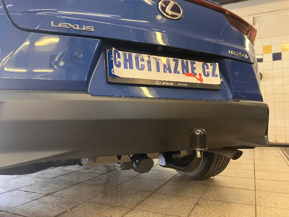 Ťažné zariadenie Lexus UX 2018- , vertikálny, AUTO-HAK