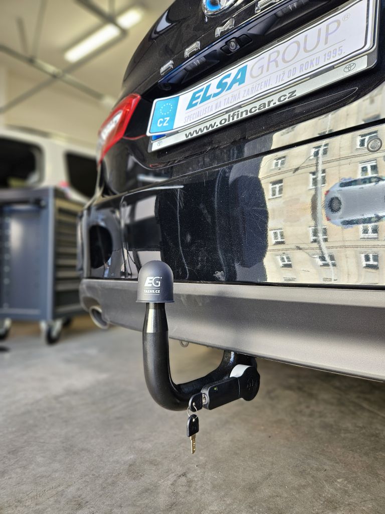 Ťažné zariadenie Toyota Camry 2019- , nosič zavazadel, GDW